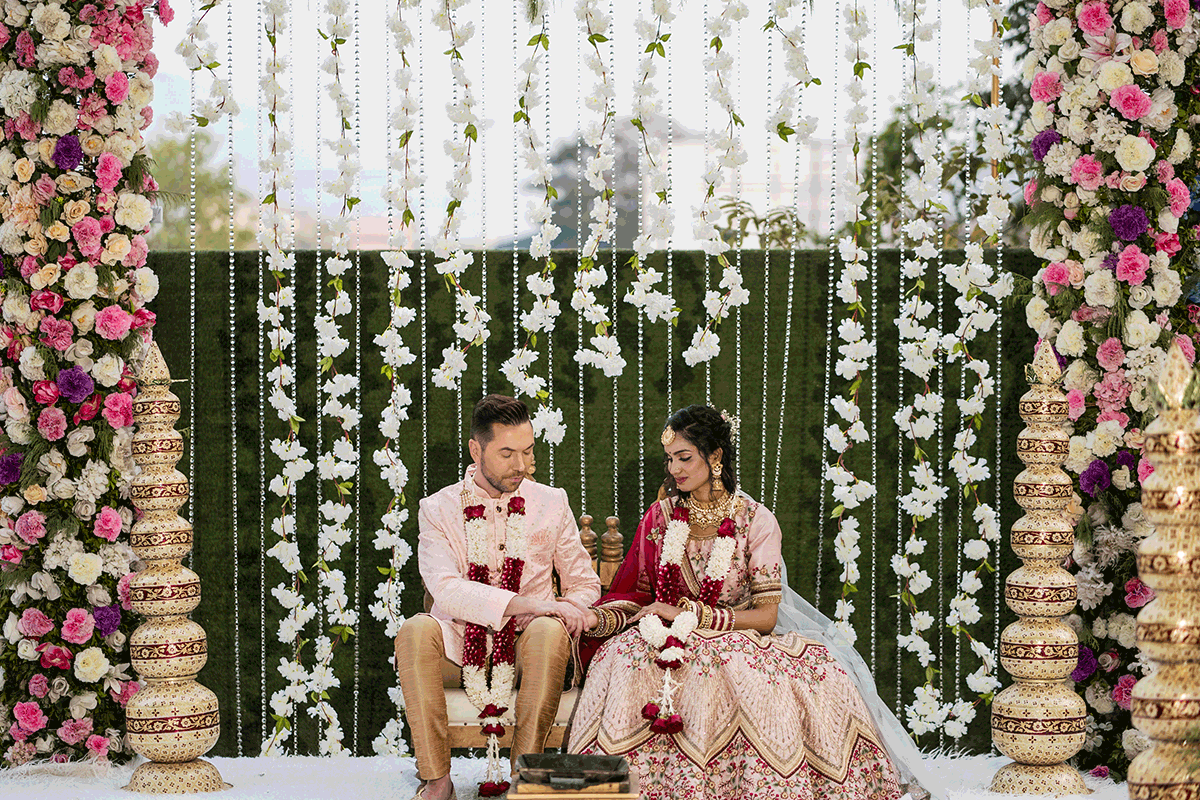 Summer Wedding Themes for Indoor Banquet Weddings iLeaf Ritz Banquets